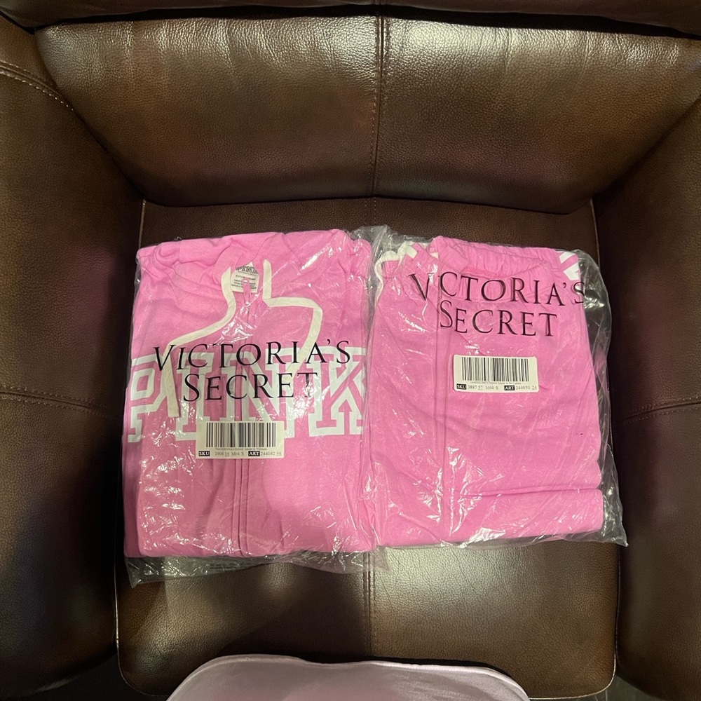 PINK Victoria's Secret Pink Hoodie and Sweatpants Set Small size - Picture 2 of 2